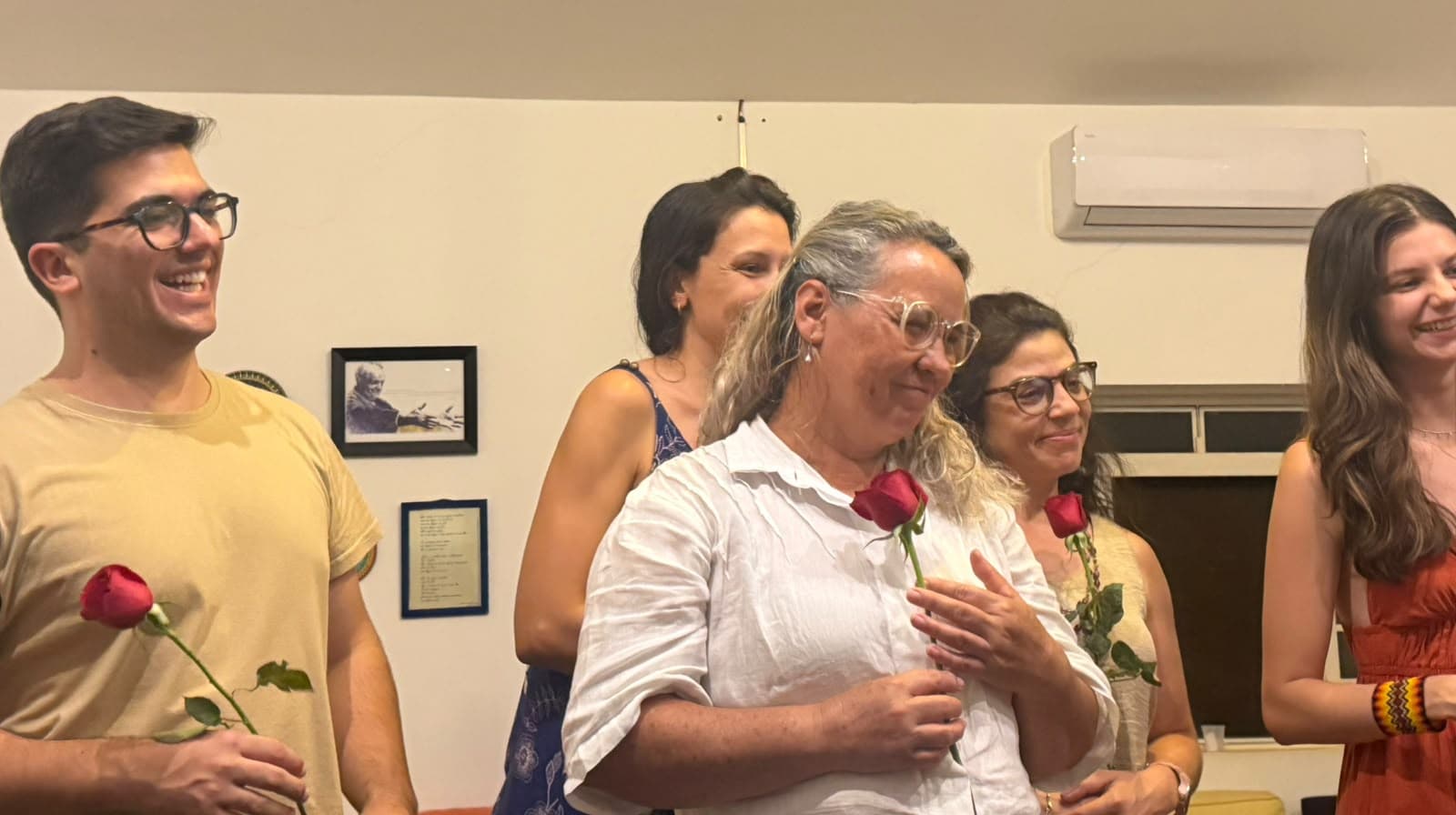 Equipe reunida na Casa do Encontro