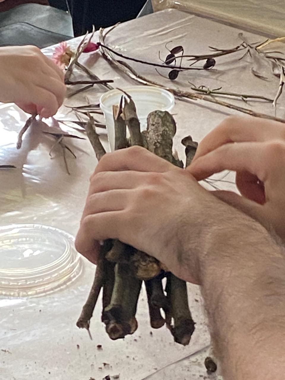 Registro da oficina de arte e infância na Casa do Encontro