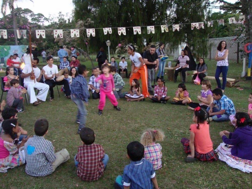 Registro da oficina de arte e infância na Casa do Encontro